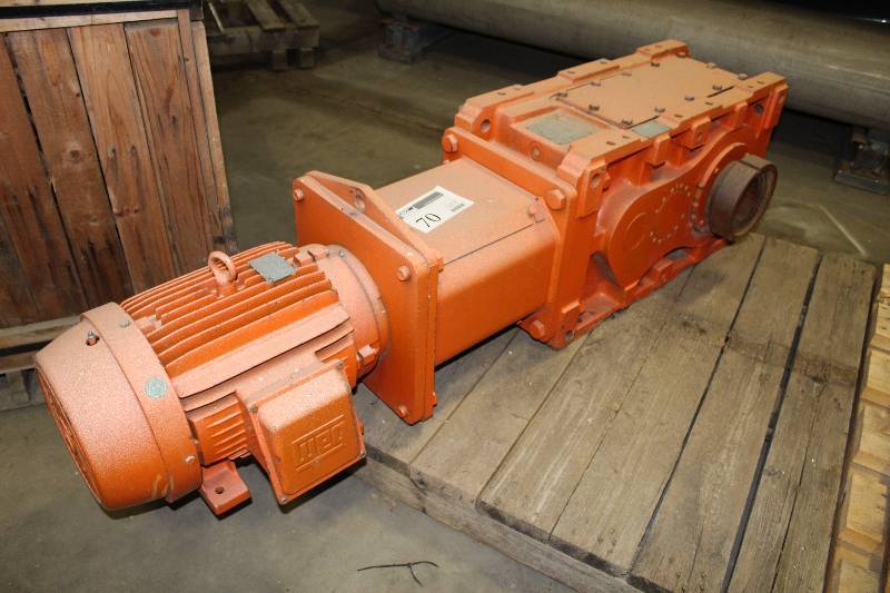 lot 70 image: Weg Gearbox & Motor