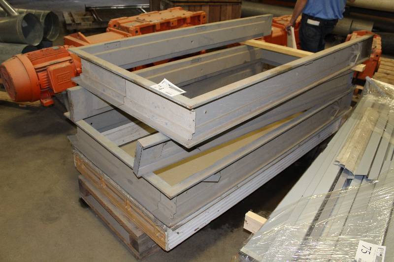 lot 74 image: Lot of (3) Door Frames - 2) Metal, 1) Wood
