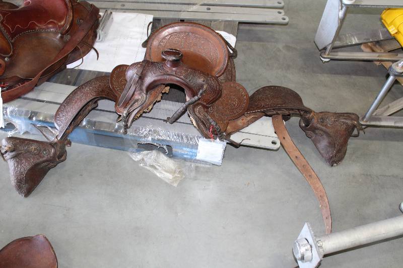 lot 88 image: Porter Co. Leather Horse Saddle