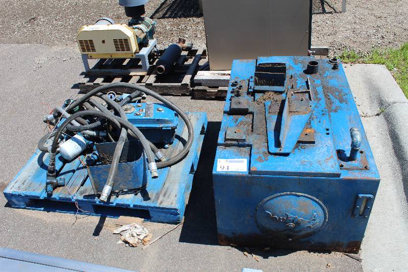 lot 94 image: Nelson Electric Motor w Hydraulic Hoses
