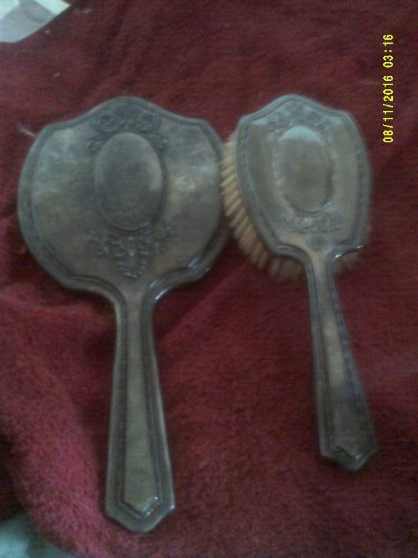 ANTIQUE MIRROR AND BRUSH