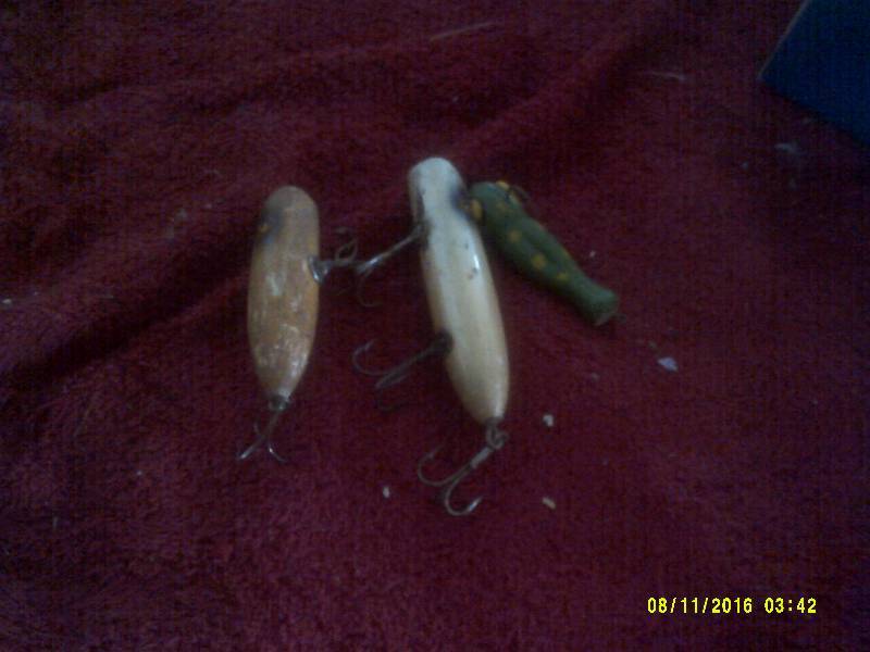 VINTAGE FISHING LURES