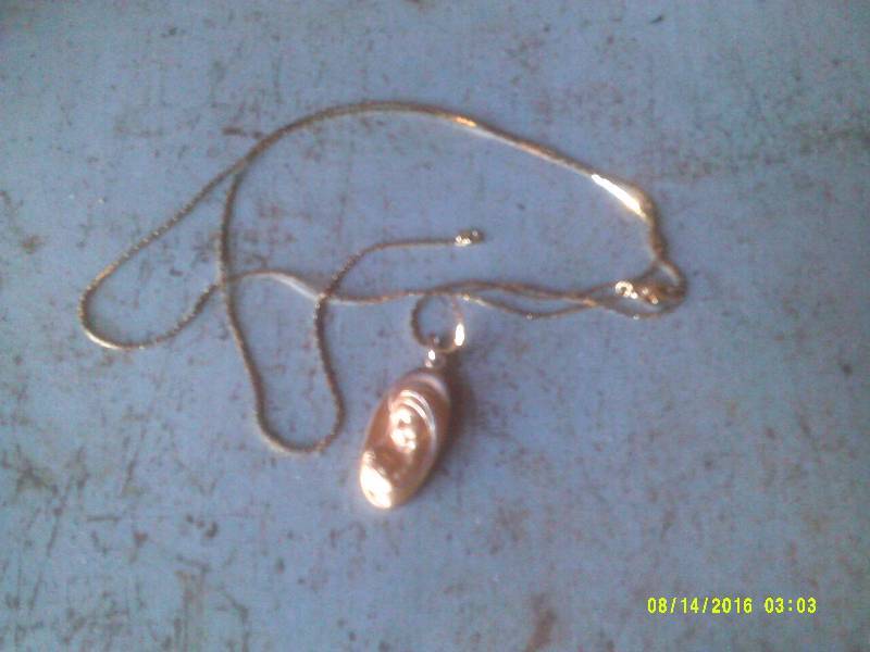 FINE GOLD NECKLACE BLESSED VIRGIN MARY PENDANT