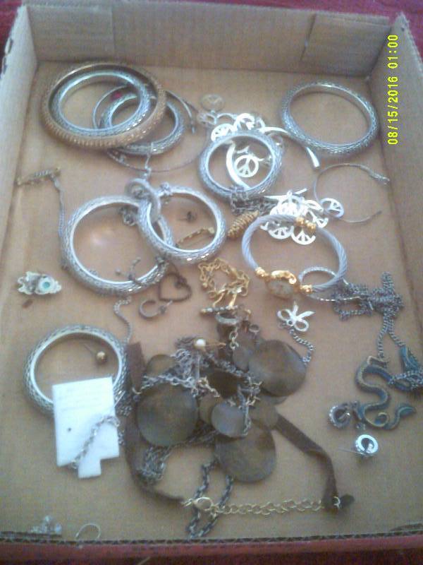 GOLD AND SILVER JEWLERY