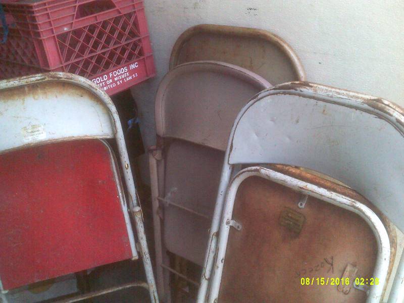 FOLDING CHAIRS