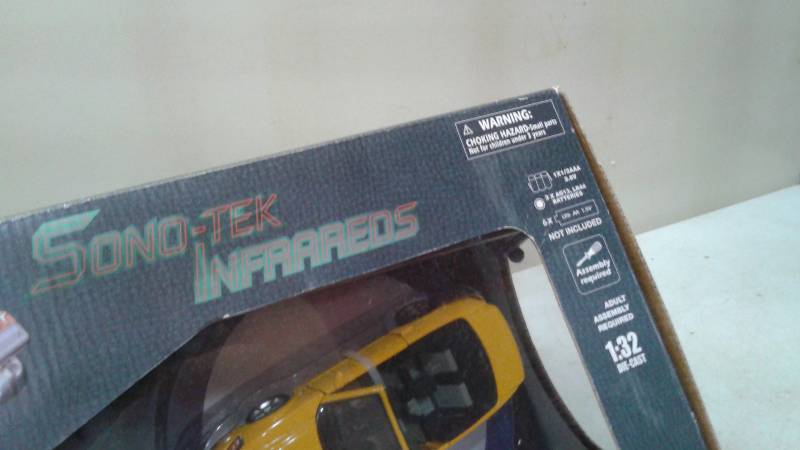 lot 38 image: New Sono-Tec Infrared Ford Mustang Die Cast RC Watch Car
