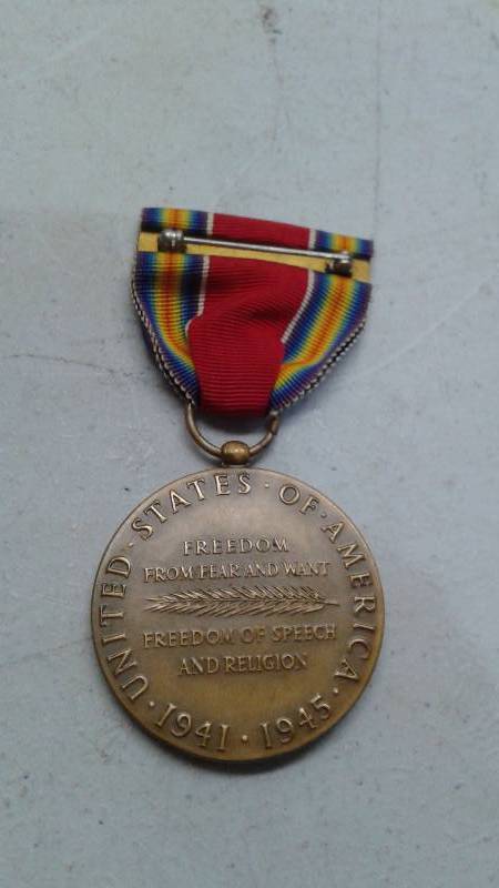 lot 51 image: World War 2 Victory Medal