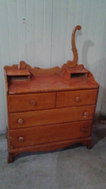 Vintage Wood Dresser Needs Rehab Missing Two Small Top Drawers