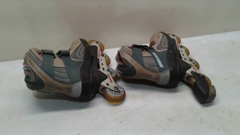 lot 94 image: Womens Bauer In-Line Roller Blades Skates, Used, Good Condition, Size 9