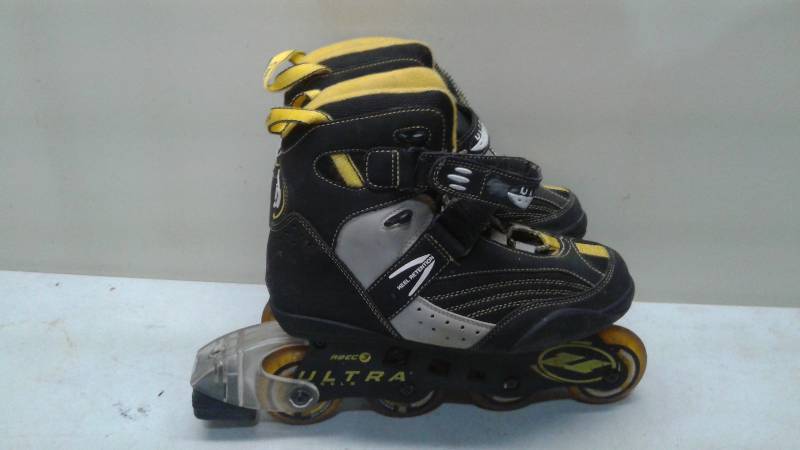 lot 95 image: Mens ABEC3 Ultra Wheels, Inline Roller Blade Skates, Used, Good Condition. Size 9