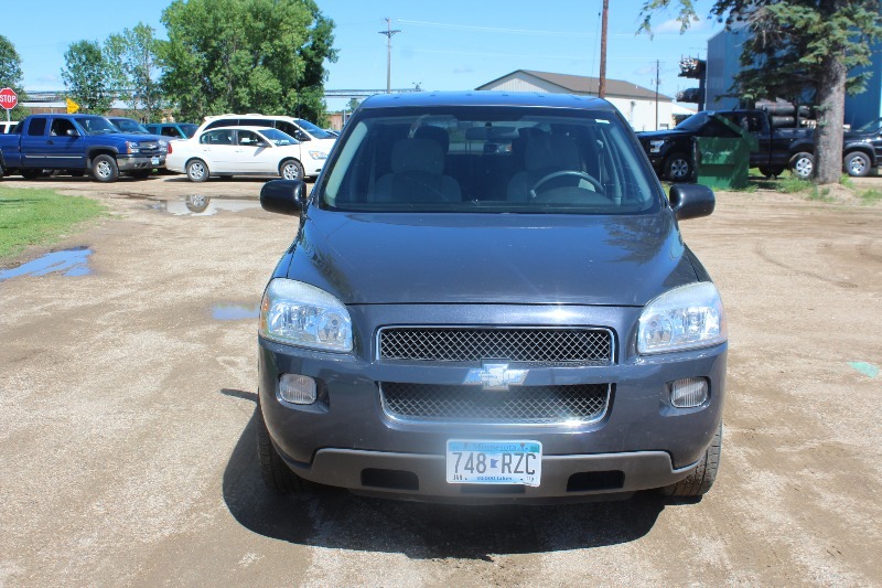 lot 2615 image: 2008 Chevrolet Uplander LS - 2 Owner -