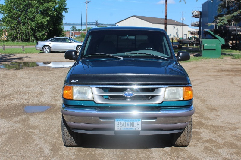 lot 2647 image: 1996 Ford Ranger XLT 4x4 - 2 Owner -