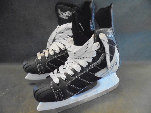 lot 13 image: Ice Skates