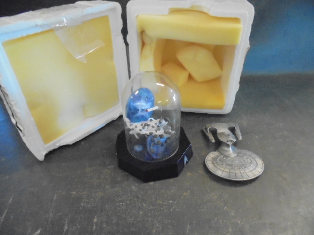 lot 45 image: Star Trek Sculpture