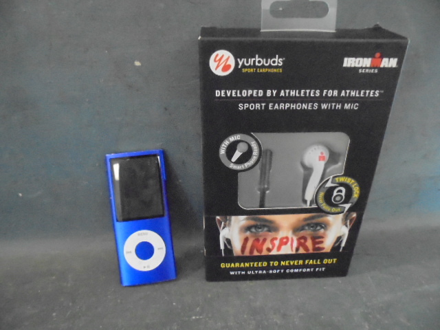 lot 46 image: ipod and Earbuds