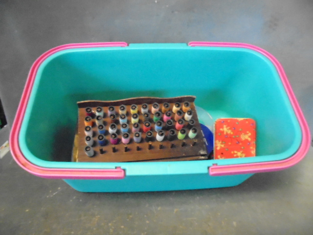 lot 75 image: Sewing Items