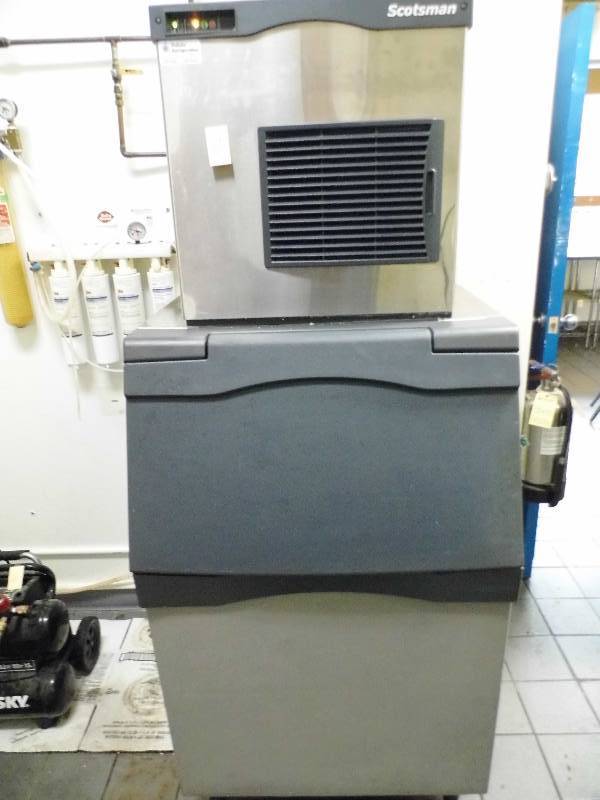 lot 60 image: Scotsman Ice Machine