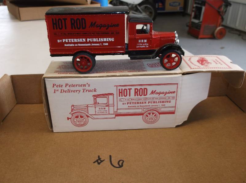 lot 6 image: Toy Bank Pete Peterson delivery truck