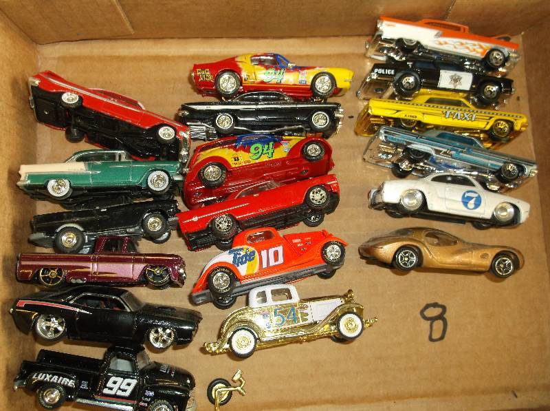 lot 8 image: Toy cars Matchbox and Hot Wheels Style