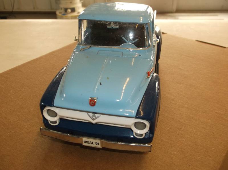 lot 16 image: Toy truck