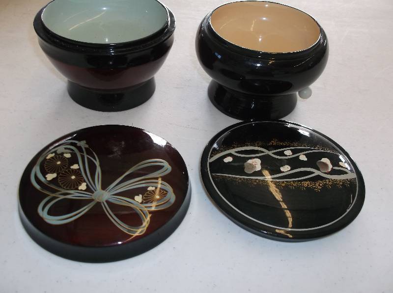 lot 72 image: Music boxes