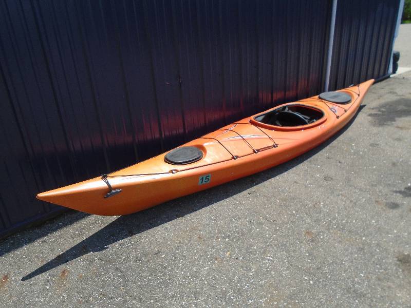 lot 5 image: 2003 Old Town Kayak