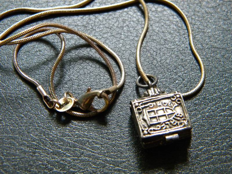 lot 14 image: Sterling Silver Necklace