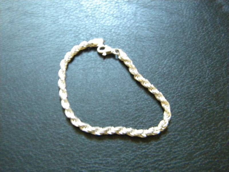 lot 27 image: Sterling Silver Bracelet