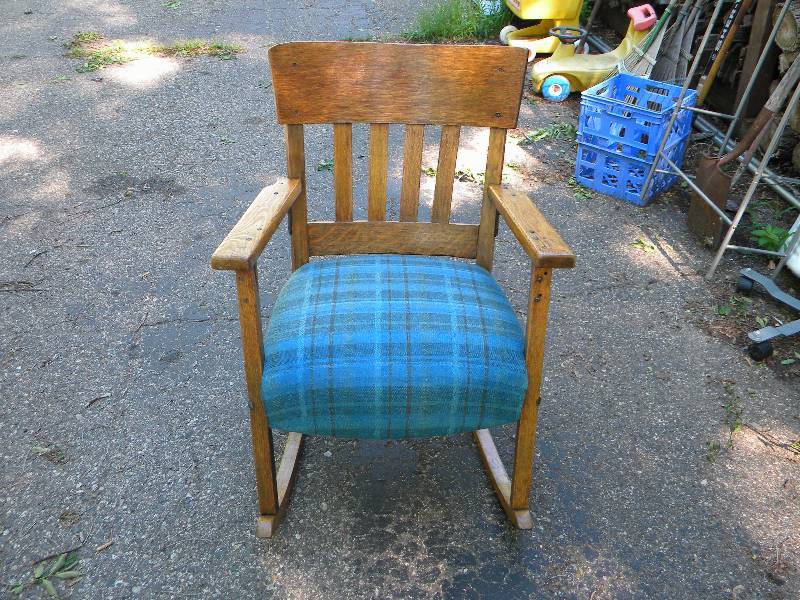 lot 77 image: Older Rocking Chair with Blue Pad