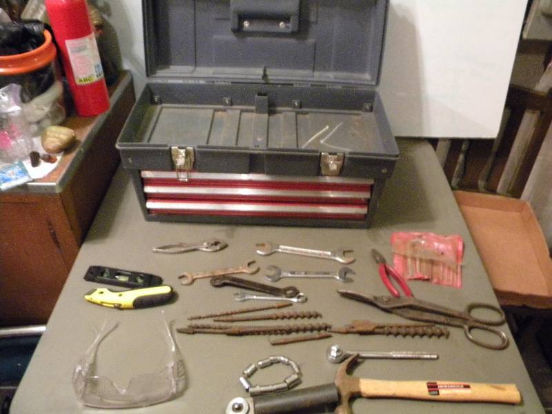 lot 114 image: Tool Box & Tools