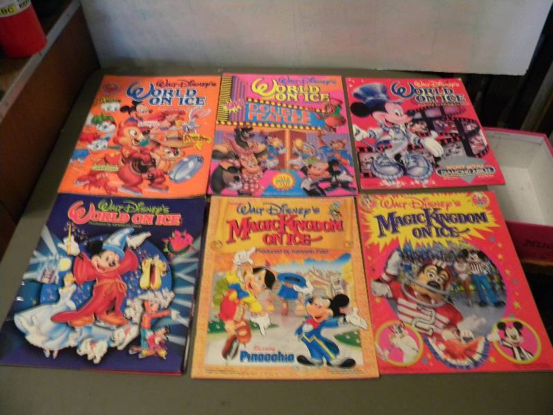 lot 125 image: 6 Older Disney On Ice Programs