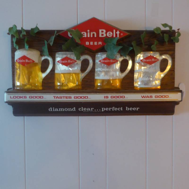lot 23 image: Grain Belt Plastic Beer Mugs Sign