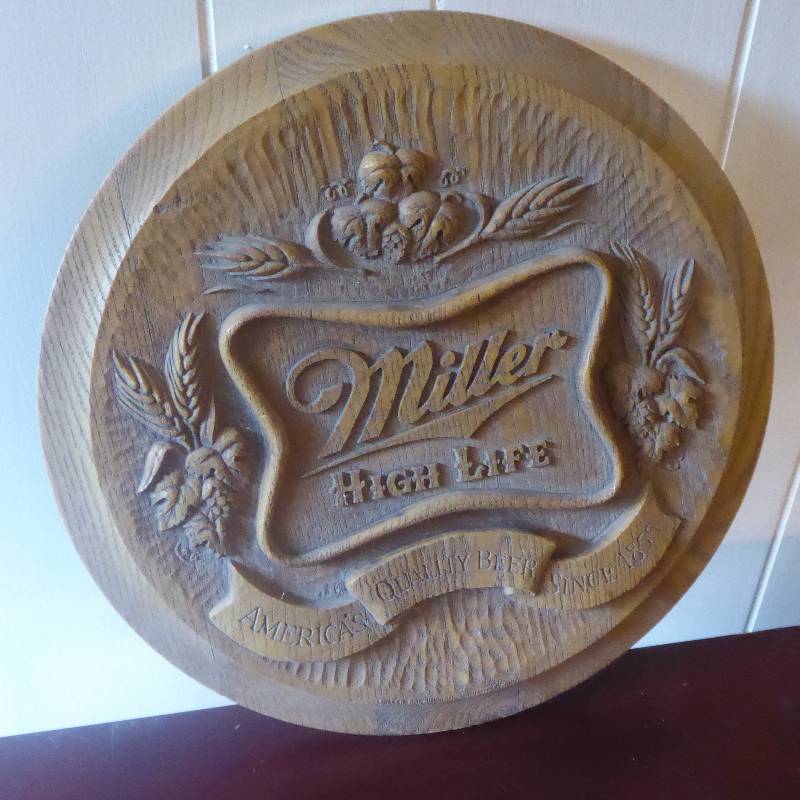 lot 61 image: Miller High Life Plastic Display