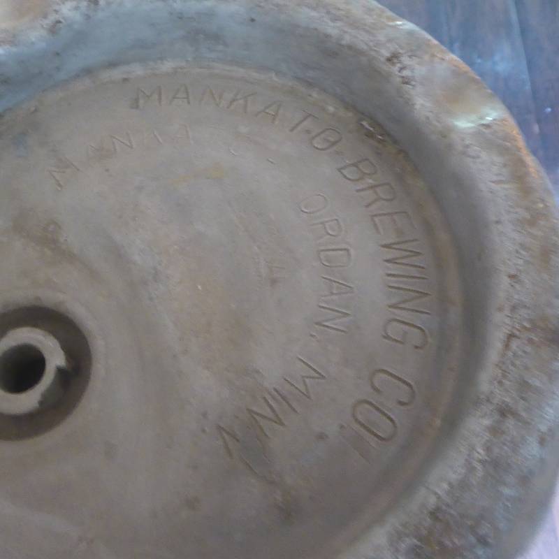 lot 67 image: Vintage Mankato Brewing Company 16 Gallon Keg