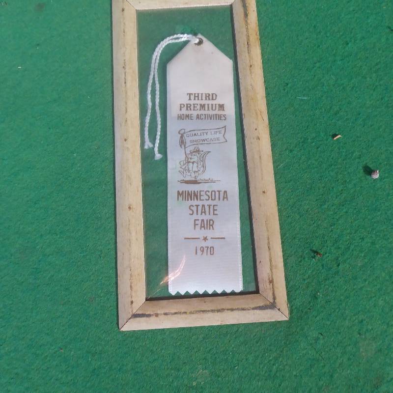 lot 84 image: Minnesota State Fair 1970 Third Premium Home Activities Poker Table
