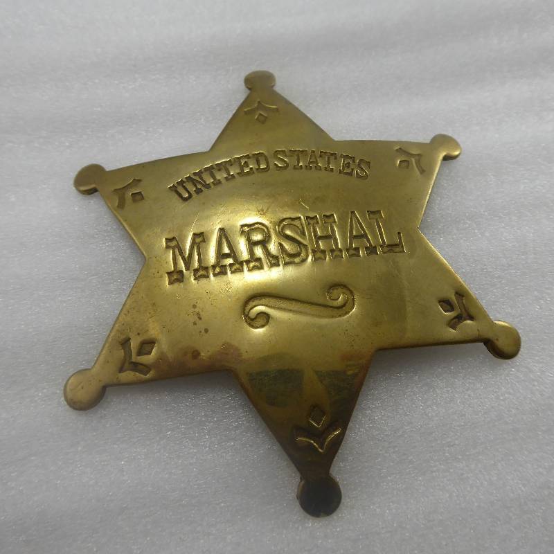 lot 122 image: Vintage Old West Badges Lot