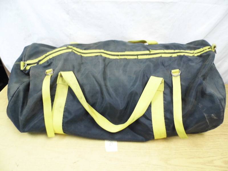 Tent w Poles