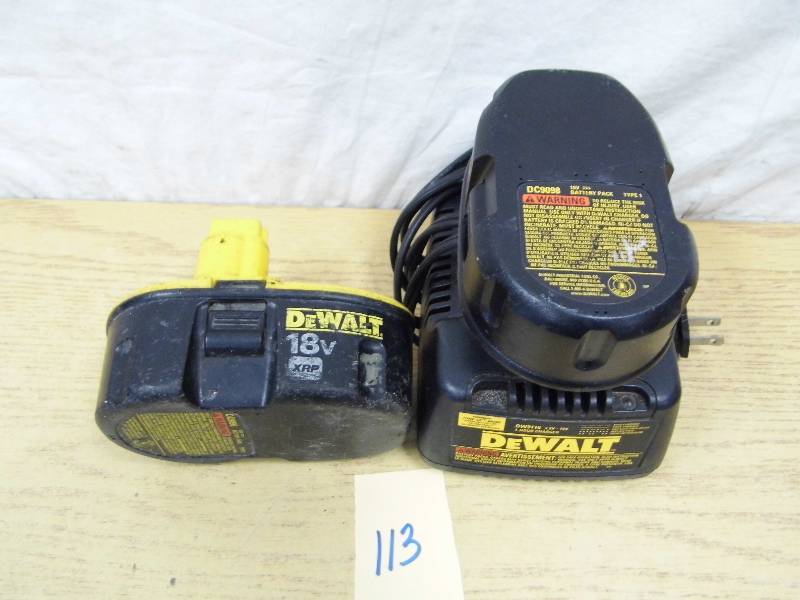 2 - 18 V Batteries w Charger