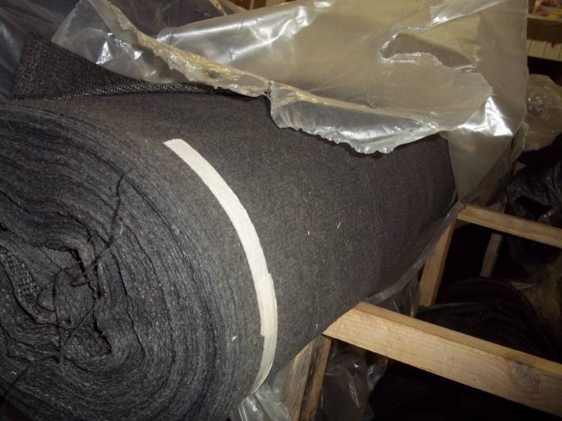 lot 161 image: Roll of Dark Green Fabric  Yards