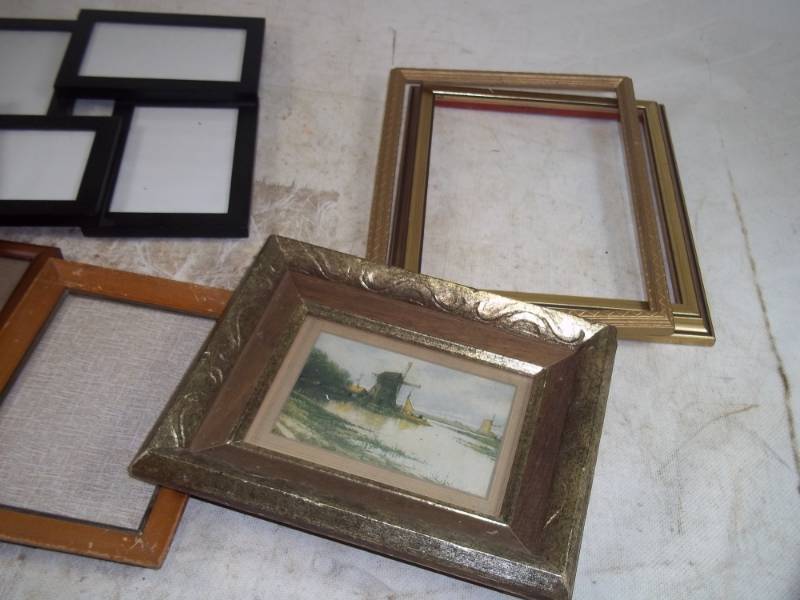 lot 40 image: Picture Frames, 7 pcs Total