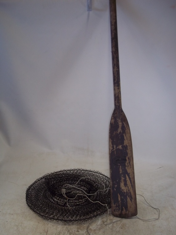 lot 174 image: Fish Net & Boat Oar