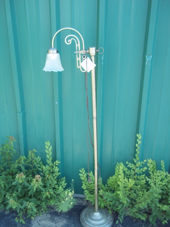 lot 231 image: Floor Lamp