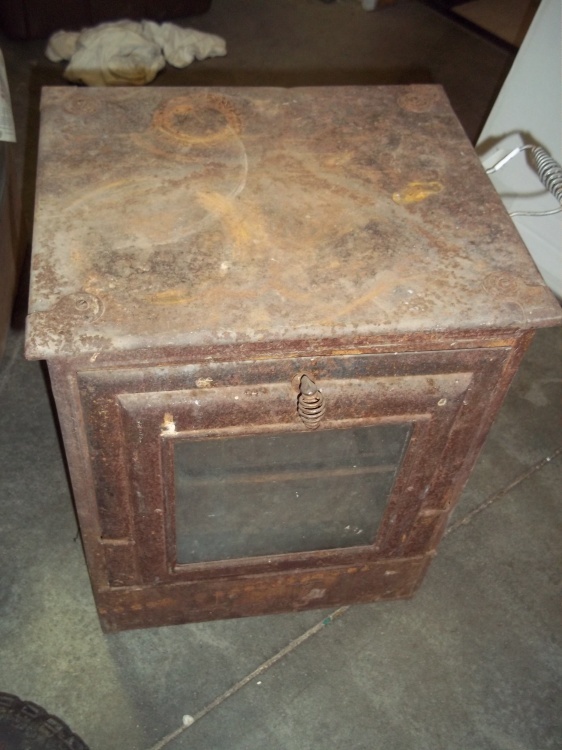 lot 242 image: Vintage Oven