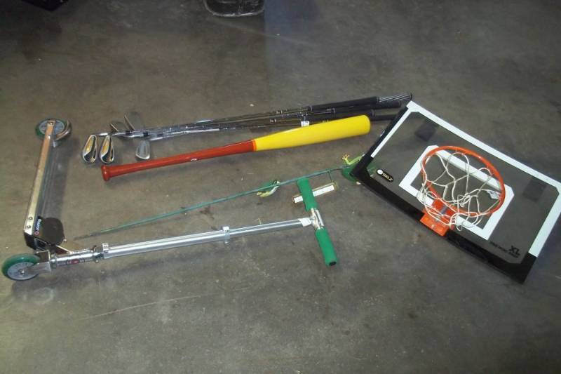 lot 244 image: Scooter, mini basket ball hoop, bat and golf clubs