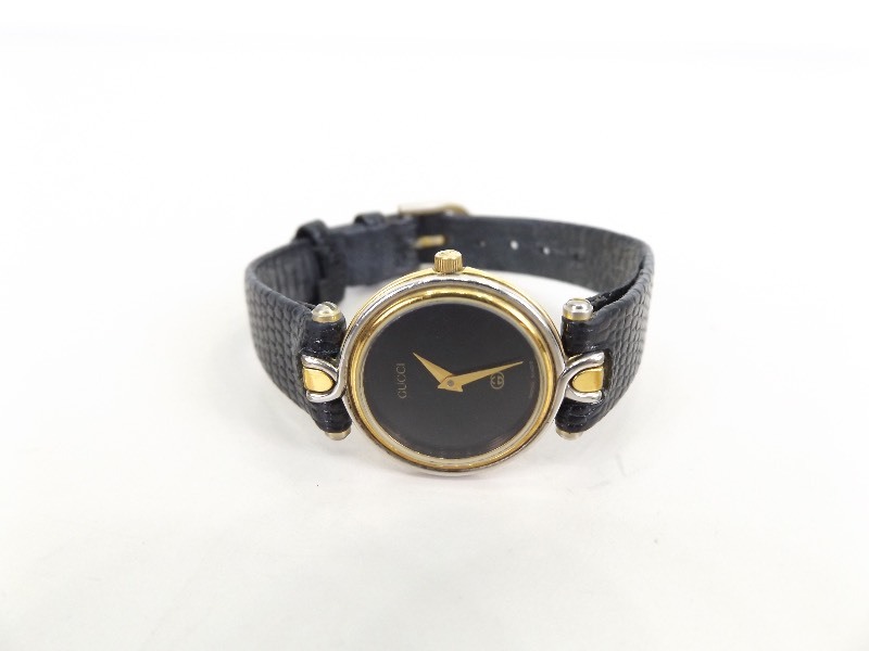 lot 18 image: Authentic Vintage Womens 4500L Gucci Wristwatch