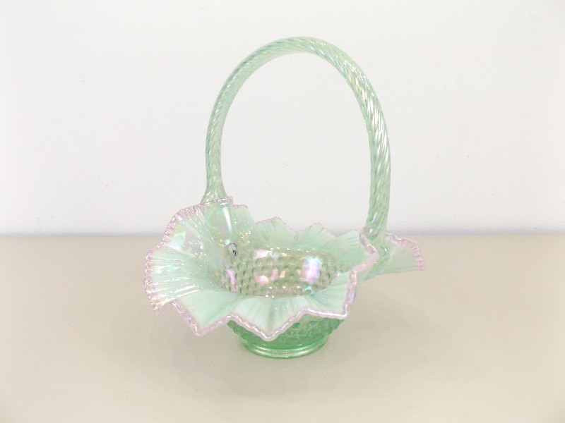 lot 26 image: Large MINT Fenton Carnival Glass Basket