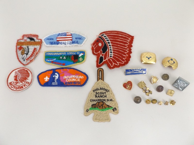 lot 28 image: Lot of Vintage Cub Scout Pins, Patches, etc.