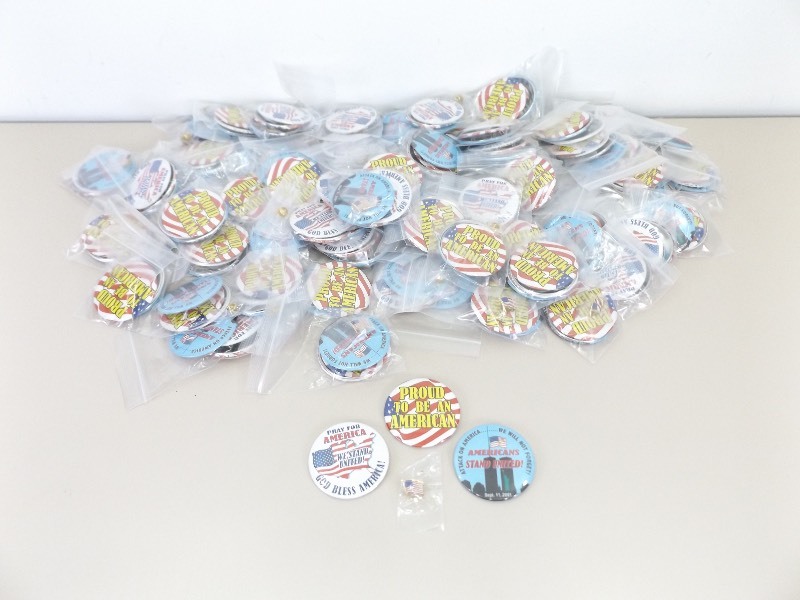 lot 39 image: 70 Packaged Sets of 4 USA Patriotic PInback Button Lapel Flags