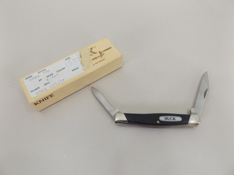 lot 23 image: NEW Buck #309 Pocket Knife with Original Box