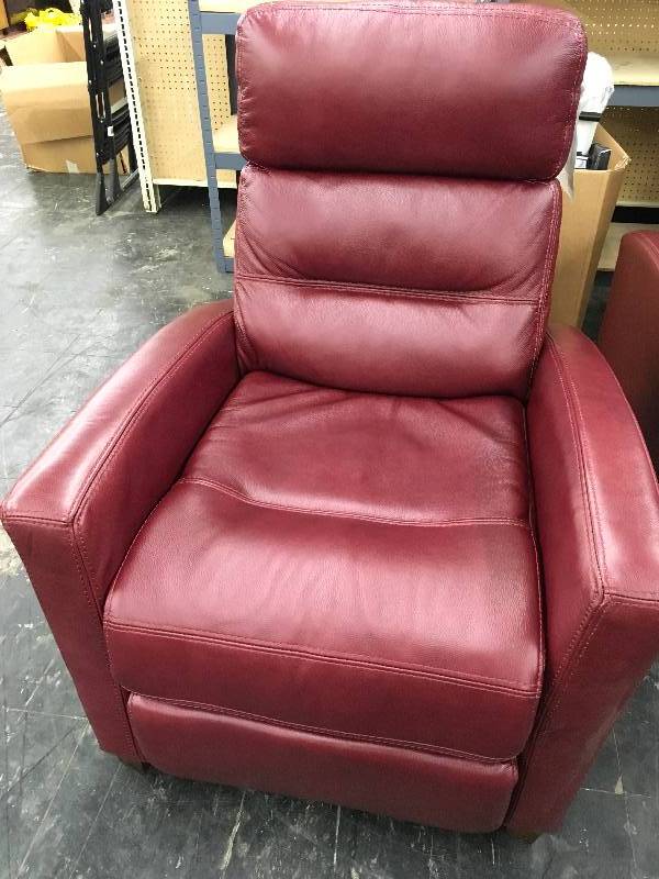 lot 51 image: NEW OUT OF BOX SYNERGY LEATHER RECLINER, RETAIL $399.99